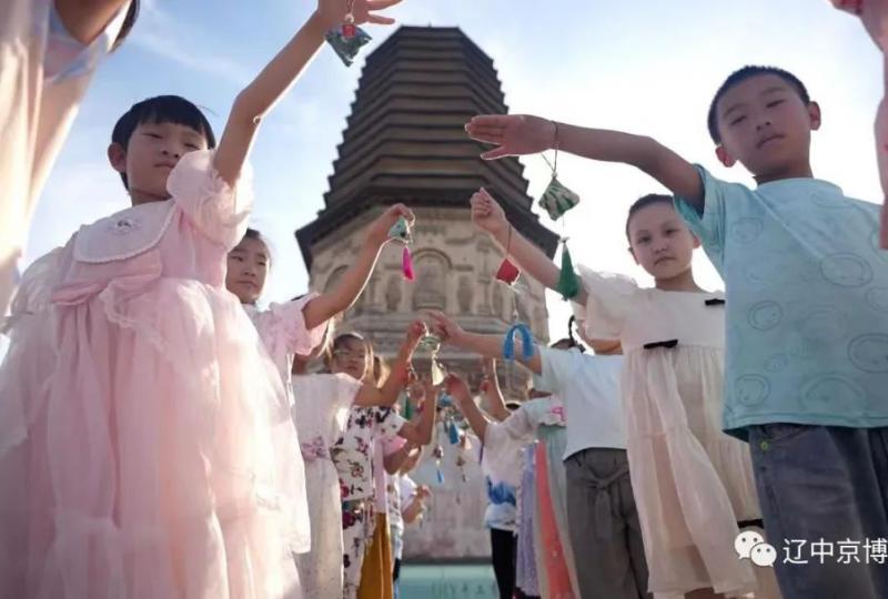 辽中京博物馆组织开展“香约端午·与粽不童”社教实践活动