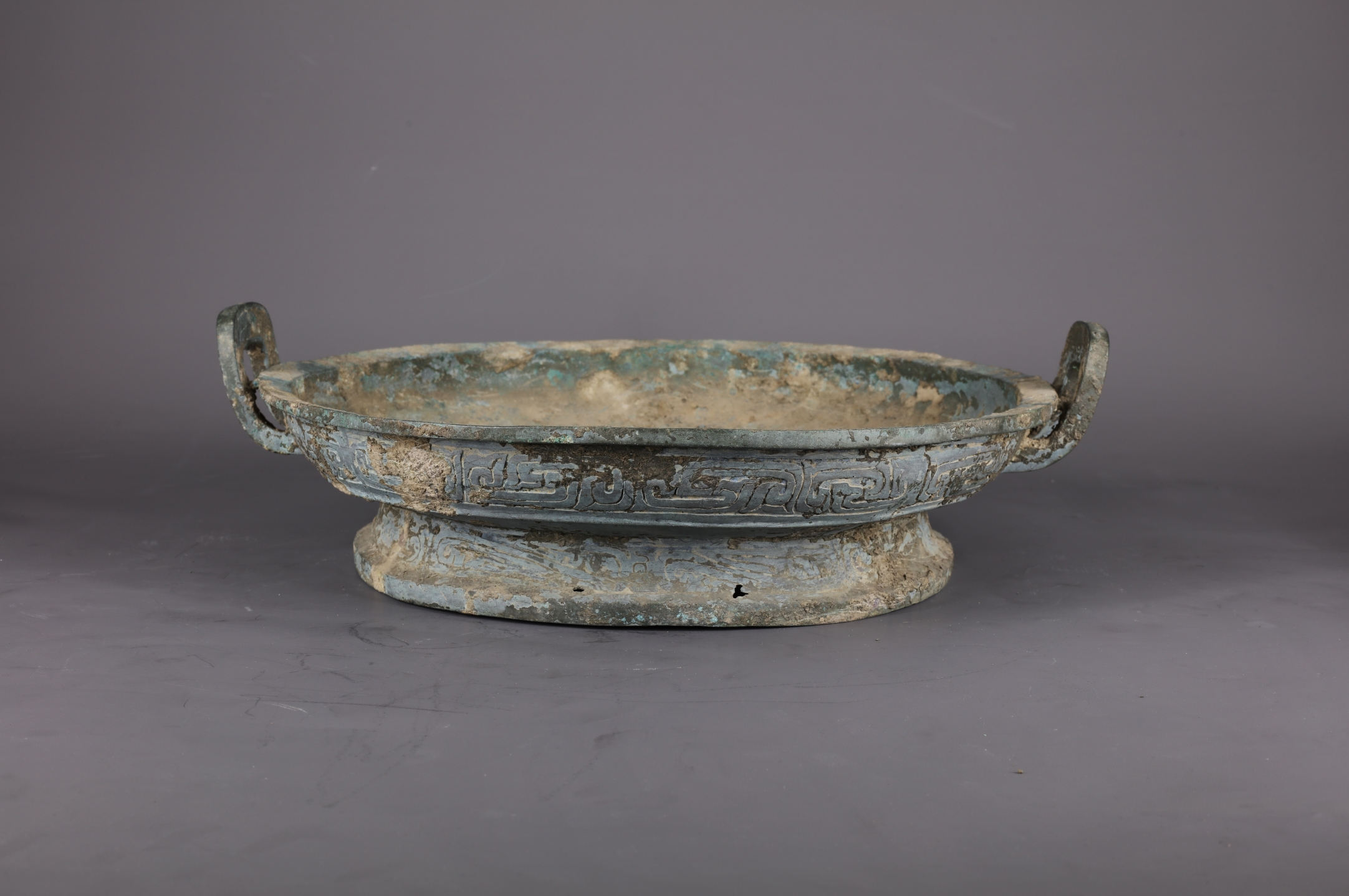 正月初十‖文物贺岁•新春同欢  西周夔龙纹双耳青铜盘