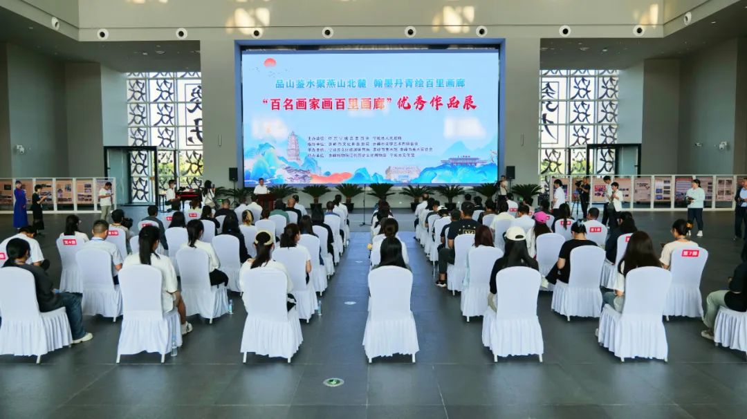 宁城县“百名画家画百里画廊”优秀作品展在赤峰启幕