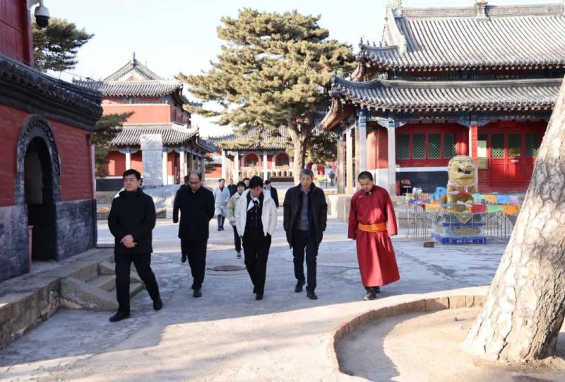 自治区、赤峰市两级文物部门来宁城检查文物安全工作