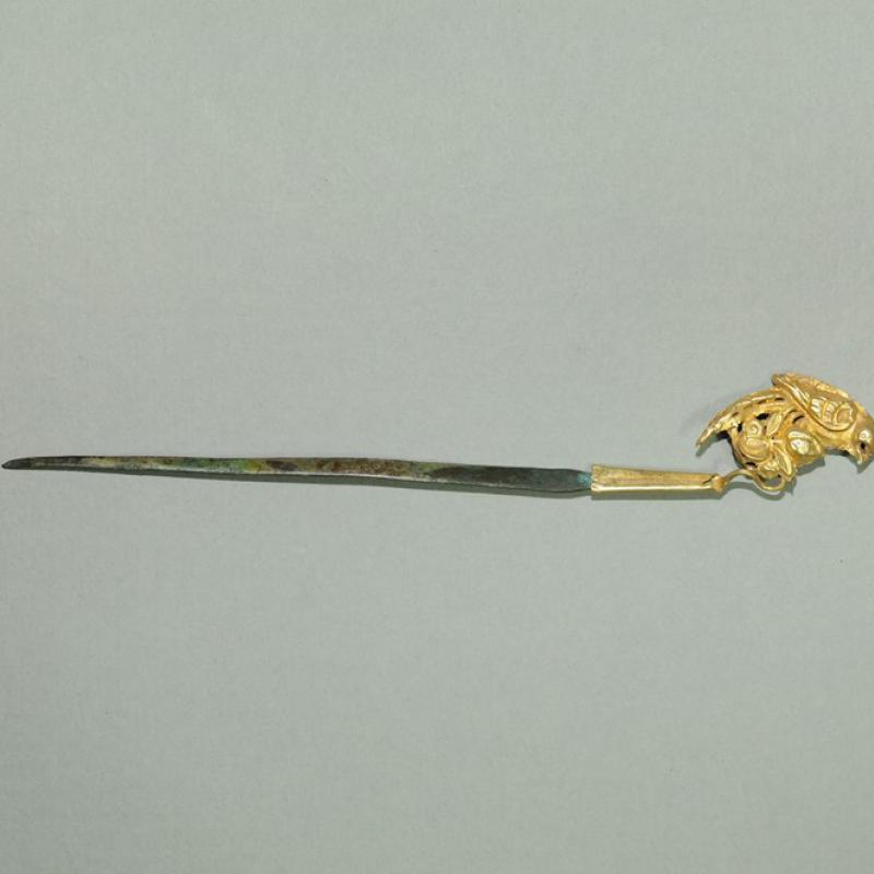 辽代银铤捶揲戴胜鸟金簪