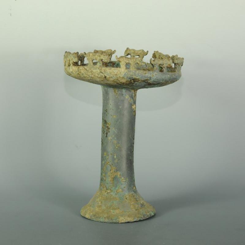 辽中京博物馆馆藏春秋立兽口青铜豆