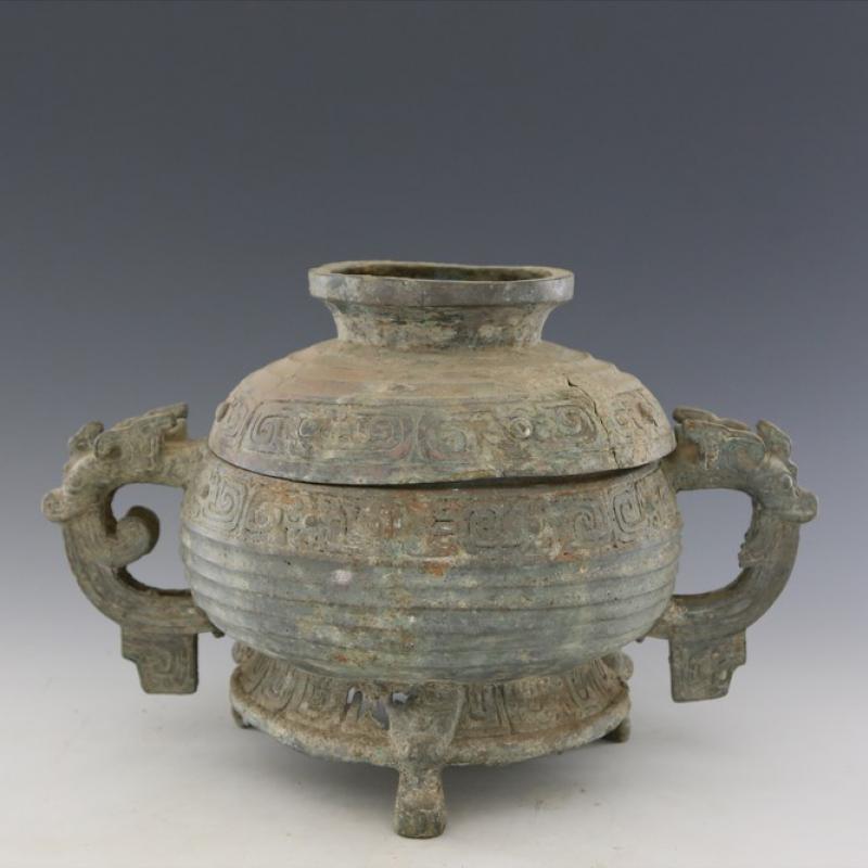 西周双兽耳三足青铜簋